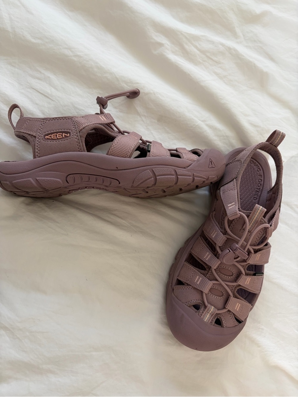 Keen Women's Newport Mauve Closed-Toe Outdoor Sandals